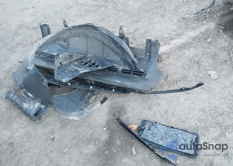 2012 Toyota Tundra Grade 5.7L V8 z USA, uszkodzony, nr VIN 5TFDW5F10CX211644